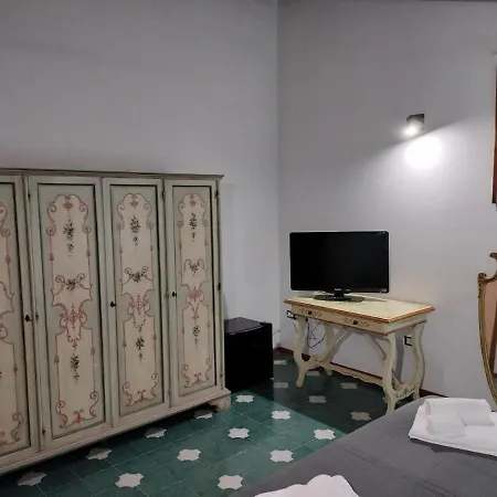 Letizia & Apartment *